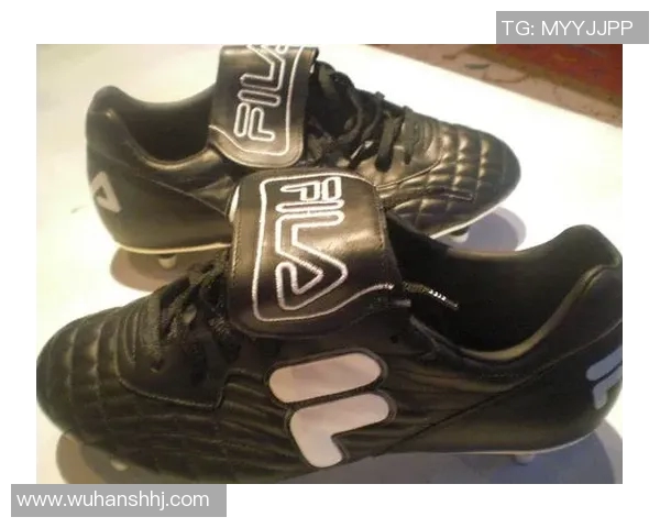 穿Copa M足球鞋的球星们如何在赛场上展现出非凡的技术与独特魅力